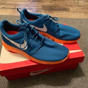 Nike Men's Vibrant Blue and Orange Athletic Shoes